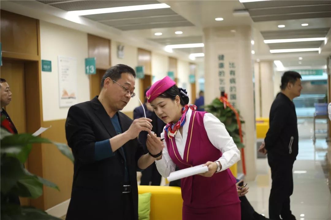 岳阳24小时套医保卡(北京医保卡使用指南)